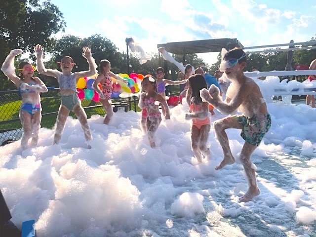Family activities at Elgin Country Club