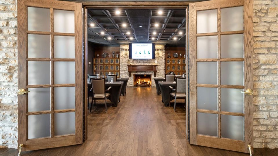 An elegant meeting room at Elgin Country Club